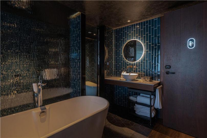 Neobridge Hotel Шанхай Экстерьер фото